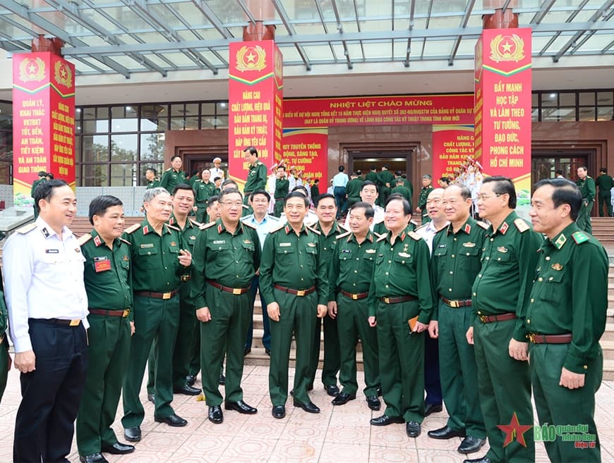 Đại tướng Phan Văn Giang dự và phát biểu chỉ đạo tại Hội nghị tổng kết 15 năm thực hiện Nghị quyết số 382
