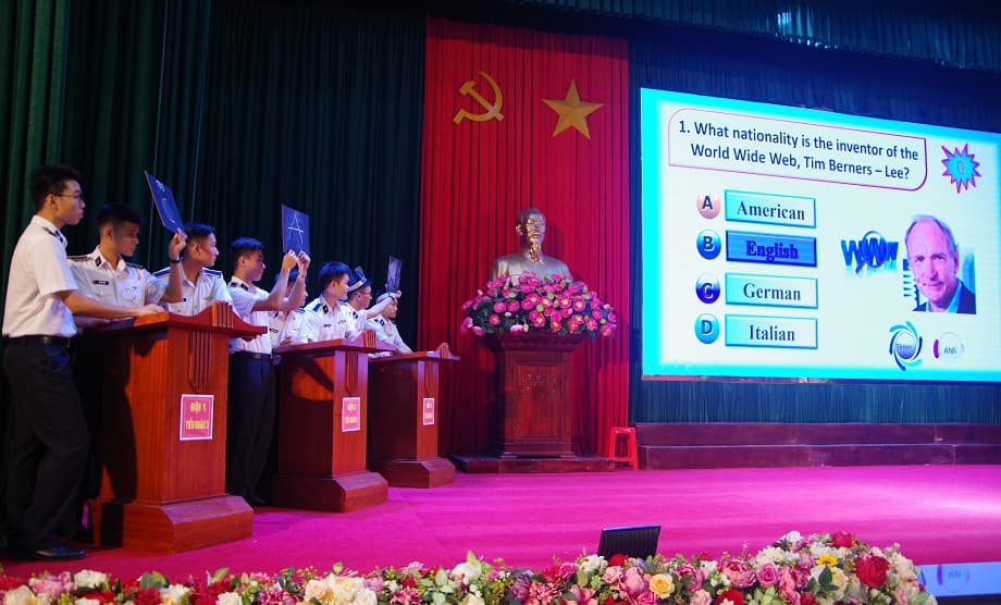 Học viện Hải quân tổ chức đêm Gala tiếng Anh lần thứ 8