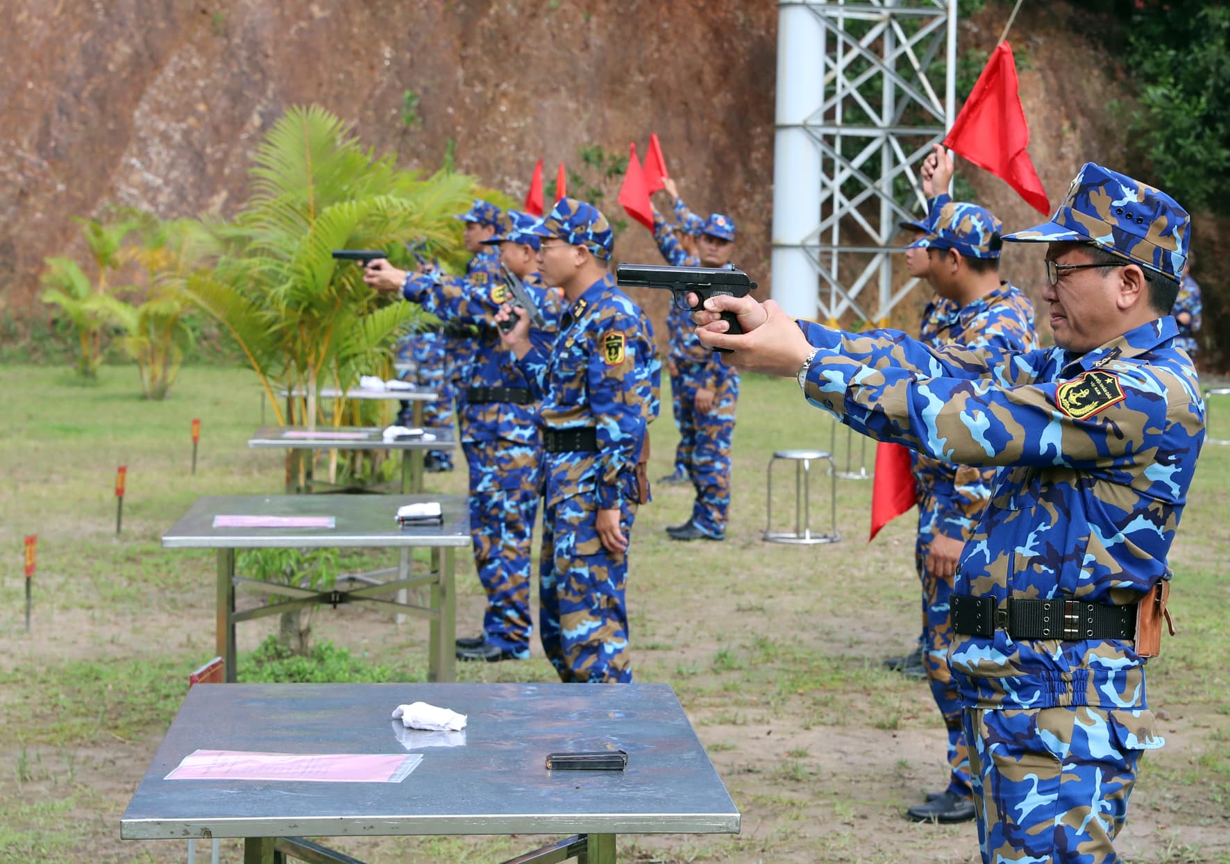 Hội thi hải đội trưởng, chính trị viên hải đội; đội trưởng, chính trị viên đội. Bài 1: Đánh giá năng lực toàn diện