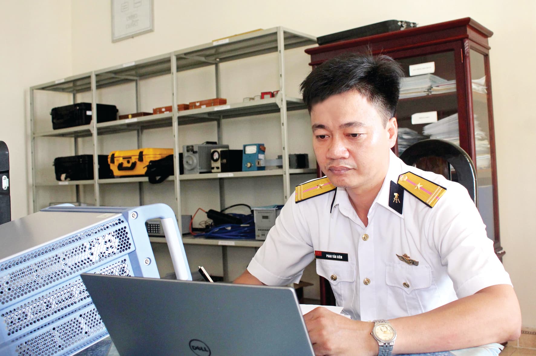 Kiểm định viên đa năng