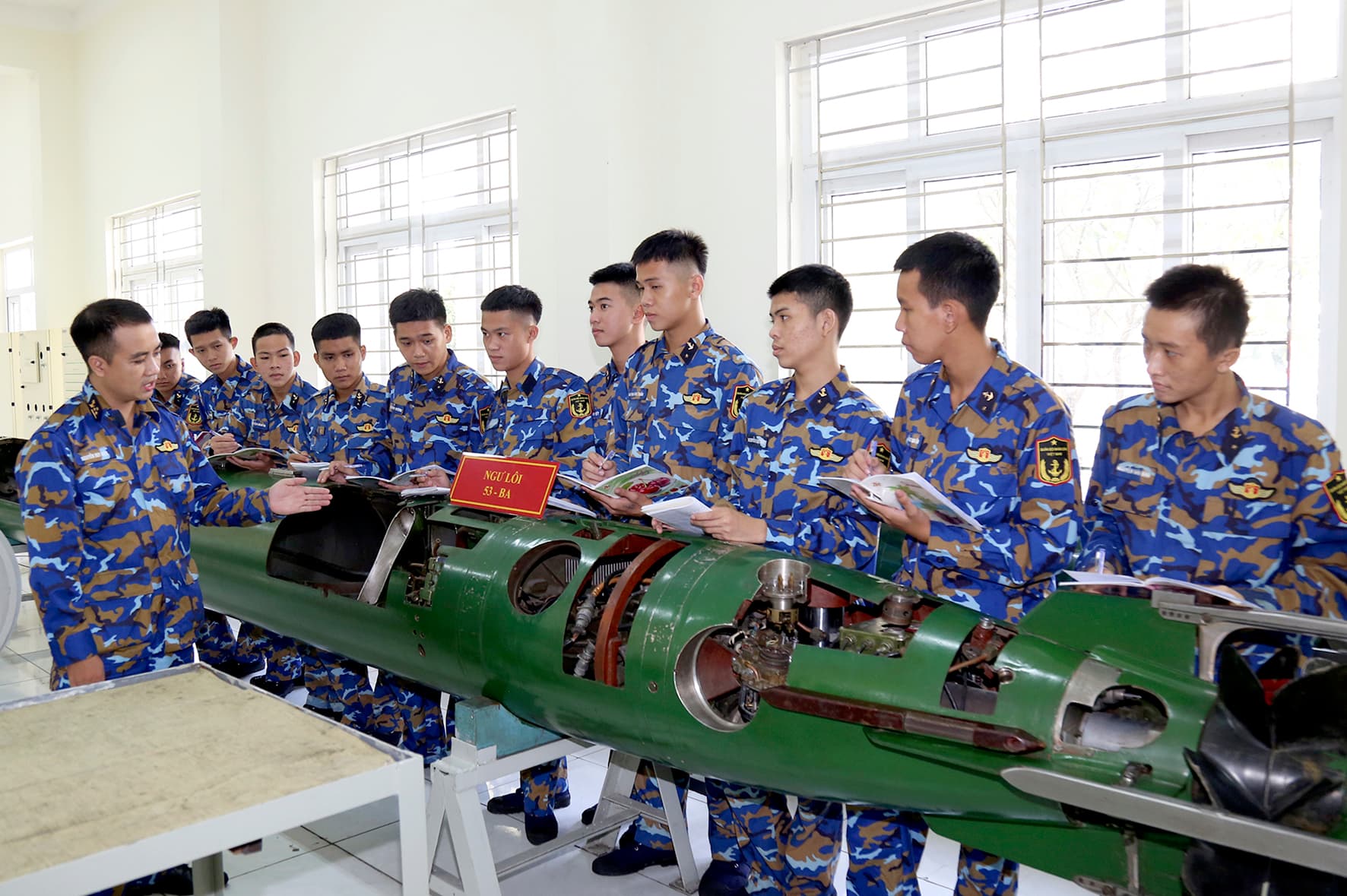 Trường Cao đẳng kỹ thuật Hải quân: Vững tin đón chào năm học mới