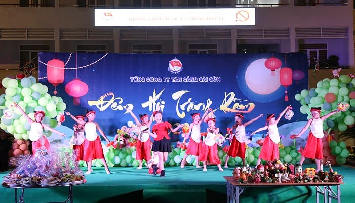 Nhiều hoạt động ý nghĩa dịp Tết Trung thu ở Tân cảng Sài Gòn