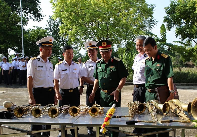 Cục Quân huấn kiểm tra Đội Quân nhạc Hải quân