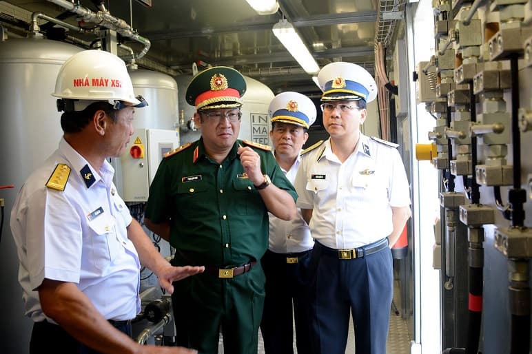 Thượng tướng Phạm Hoài Nam kiểm tra Nhà máy X52