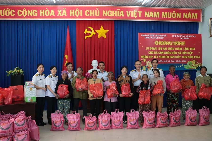 Lữ đoàn 189: Thực hiện chương trình “Tết cho người nghèo – Xuân Giáp Thìn 2024”