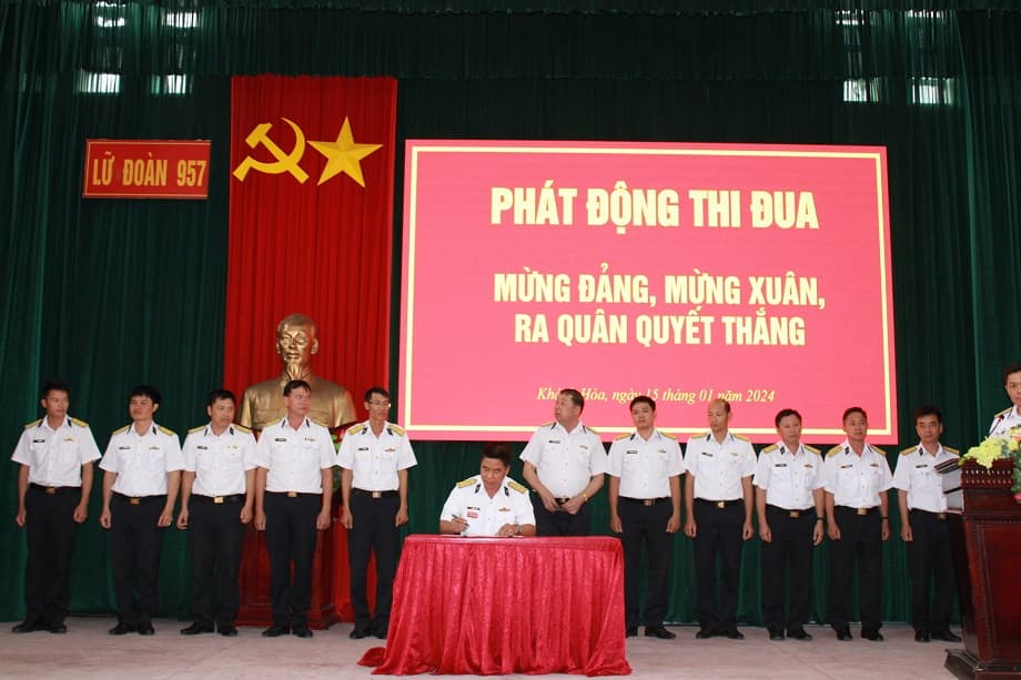 Lữ đoàn 957 phát động thi đua cao điểm “Mừng Đảng, mừng Xuân, ra quân quyết thắng”