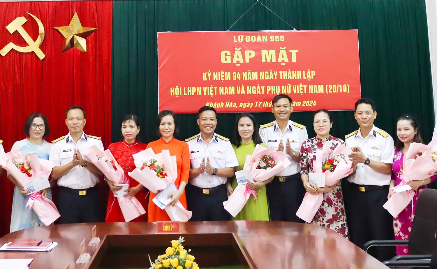 Lữ đoàn 955 tổ chức gặp mặt, chúc mừng Ngày phụ nữ Việt Nam