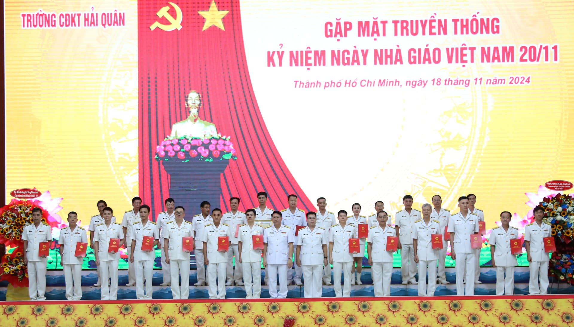 Trường Cao đẳng Kỹ thuật Hải quân gặp mặt kỷ niệm Ngày nhà giáo Việt Nam