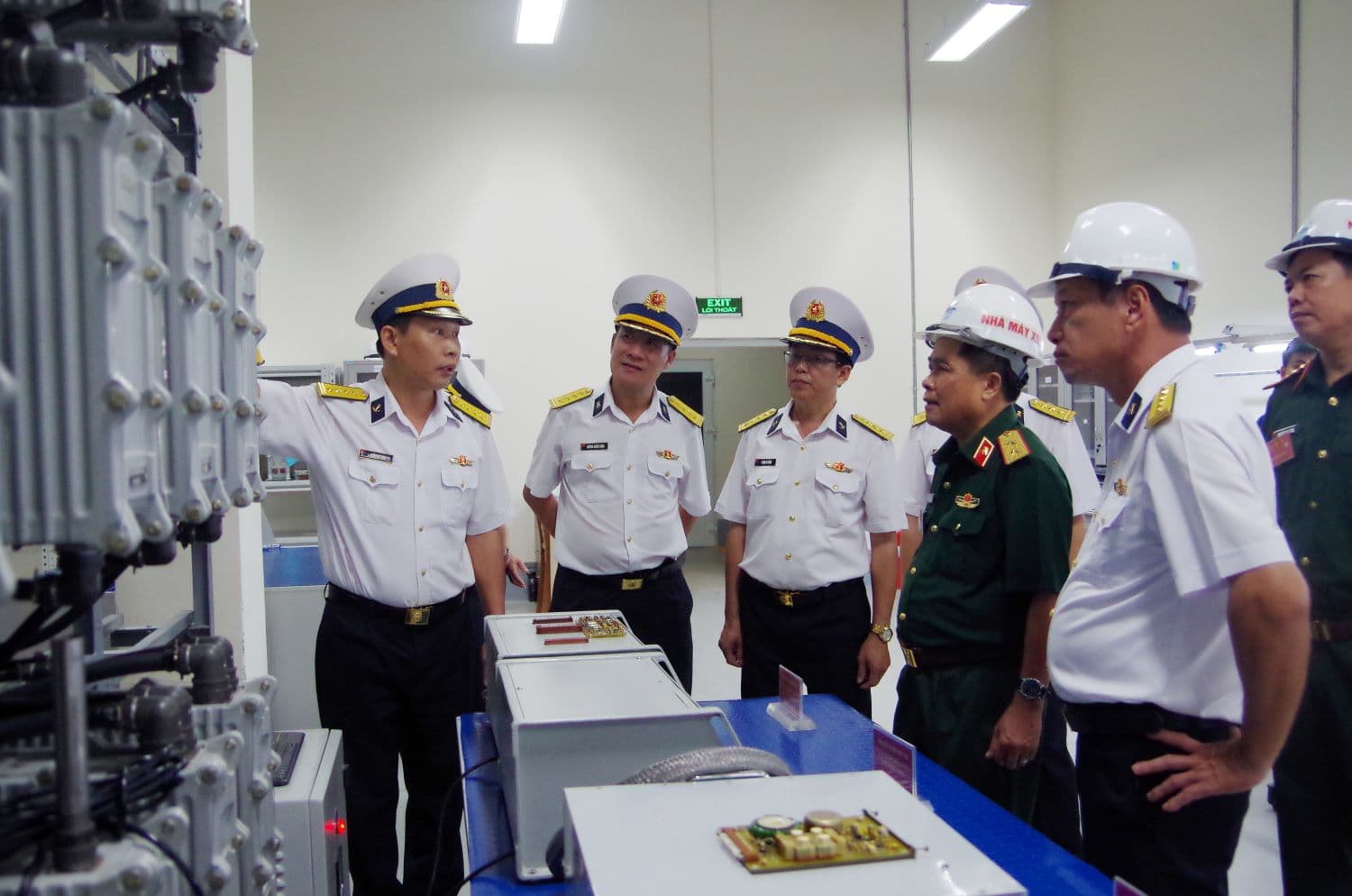 Đoàn công tác của Tổng cục Kỹ thuật kiểm tra Nhà máy X52