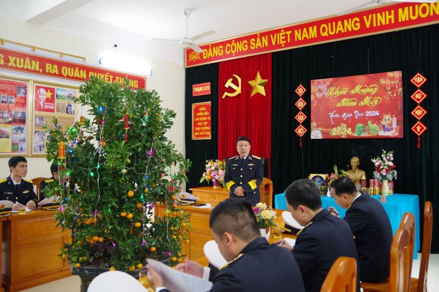 Đoàn công tác của Vùng 1 thăm, kiểm tra và chúc Tết các đơn vị