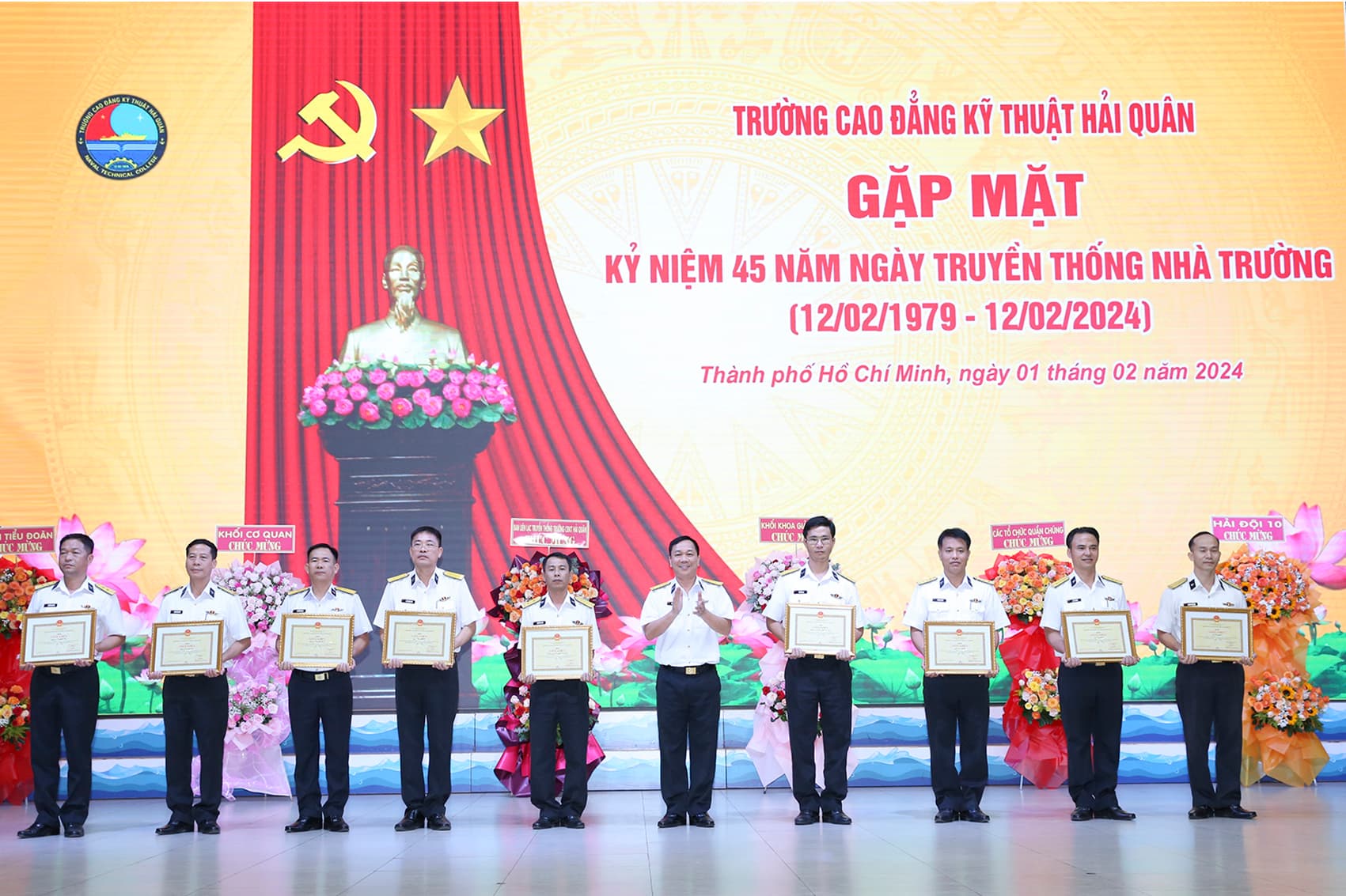 Trường Cao đẳng Kỹ thuật Hải quân gặp mặt kỷ niệm 45 năm Ngày truyền thống