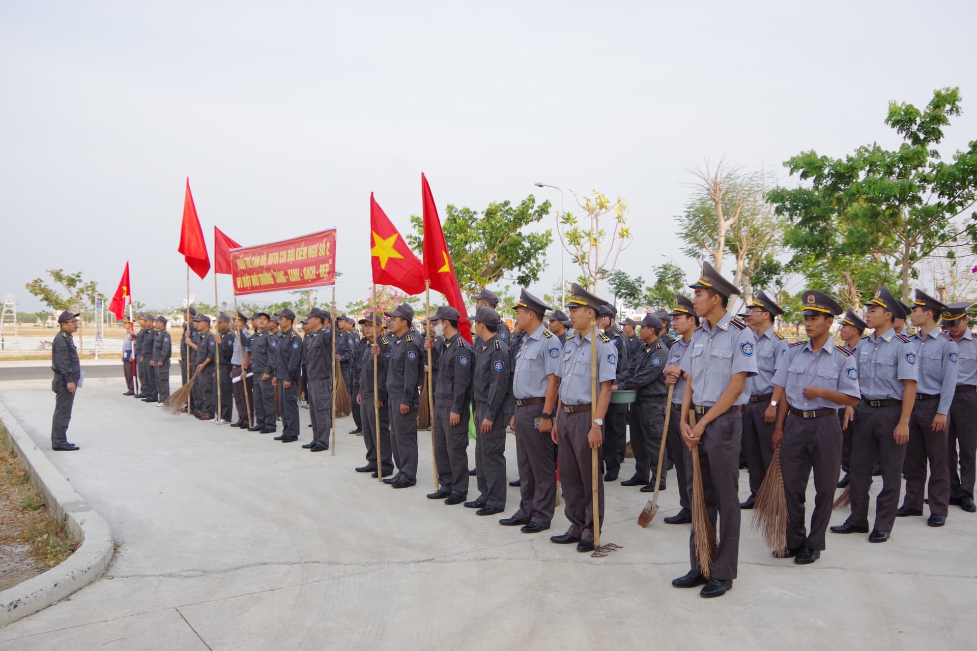 Chi đội Kiểm ngư số 2 thực hiện “Ngày chủ nhật xanh”