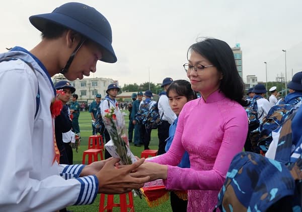 Nhớ mãi ngày lên đường nhập ngũ