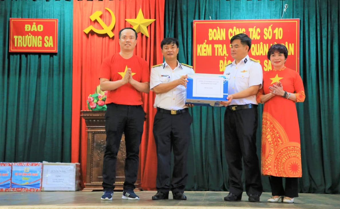 Nữ doanh nhân tâm huyết với Trường Sa