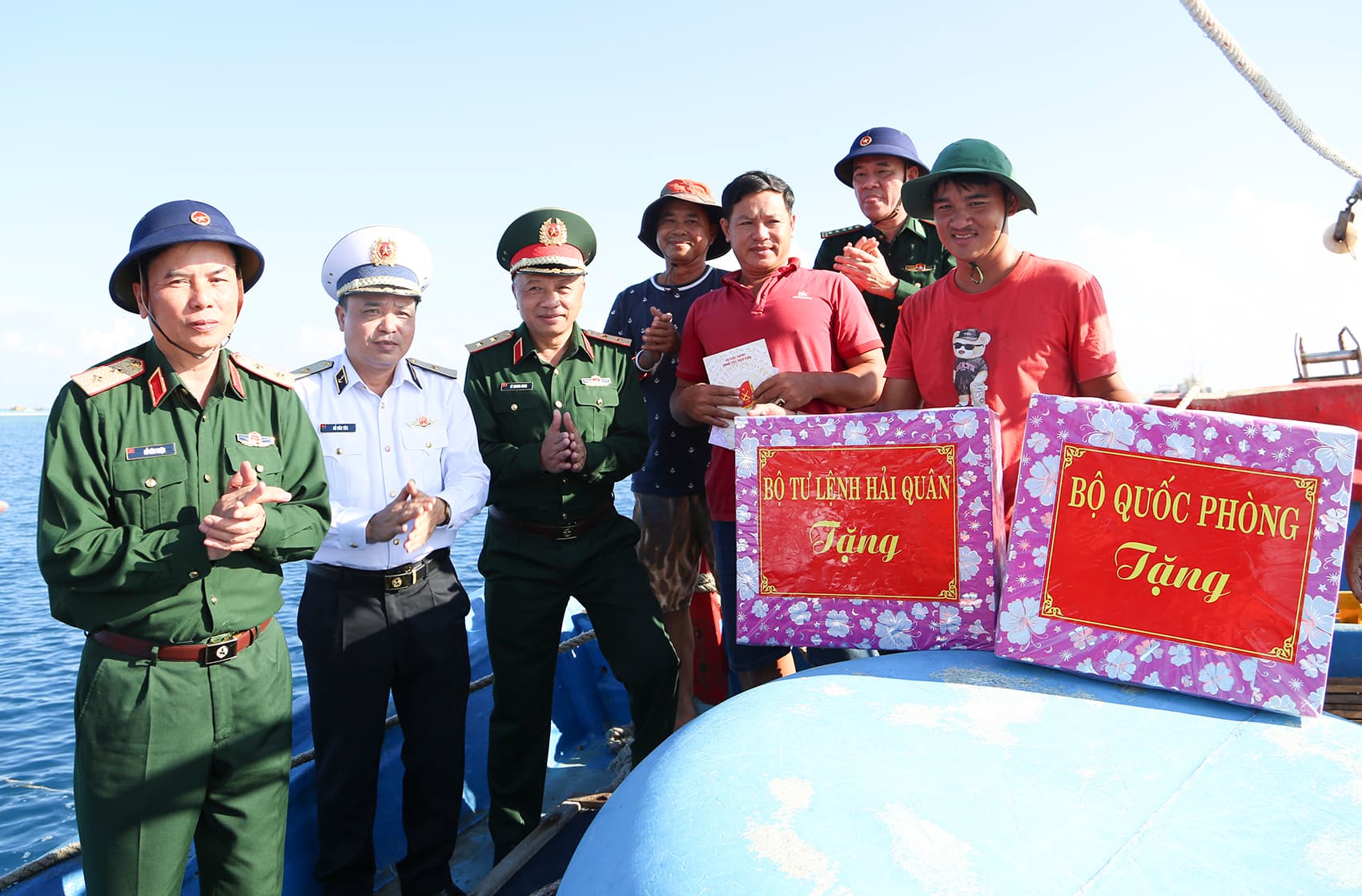 Đoàn công tác của Tổng cục Chính trị thăm, kiểm tra huyện đảo Trường Sa, Nhà giàn DK1 năm 2024