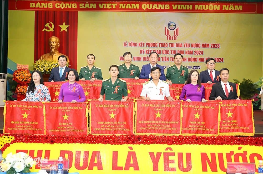 Trung tâm huấn luyện Vùng 2: Vượt lên khó khăn, luyện giỏi, rèn nghiêm, hoàn thành xuất sắc nhiệm vụ