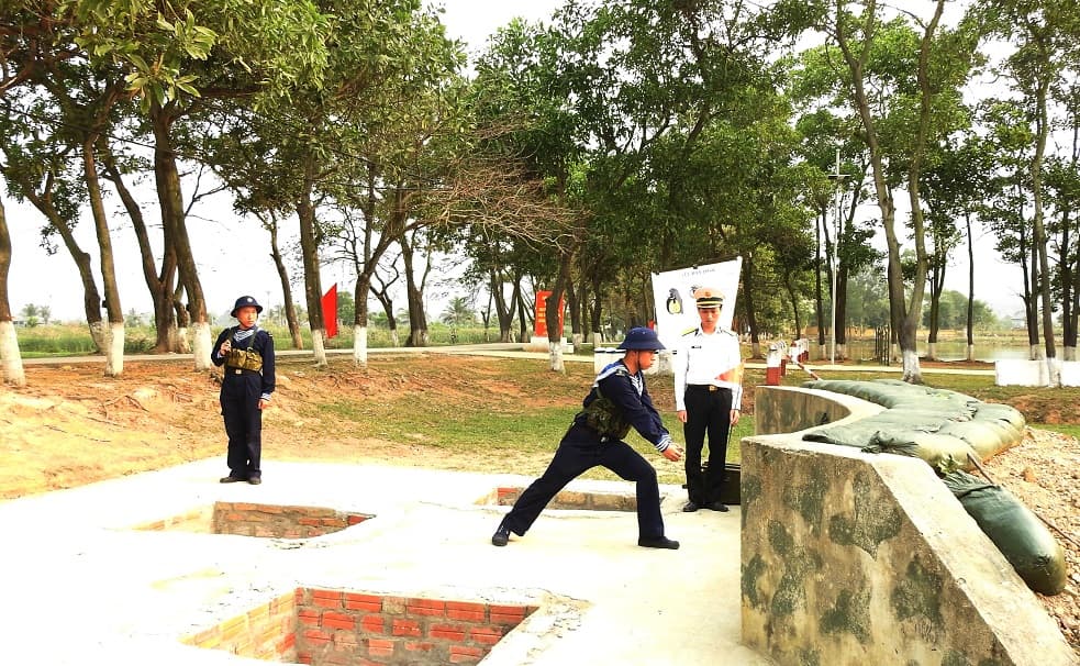 Kiểm tra tháng đầu huấn luyện chiến sĩ mới tại Lữ đoàn 147