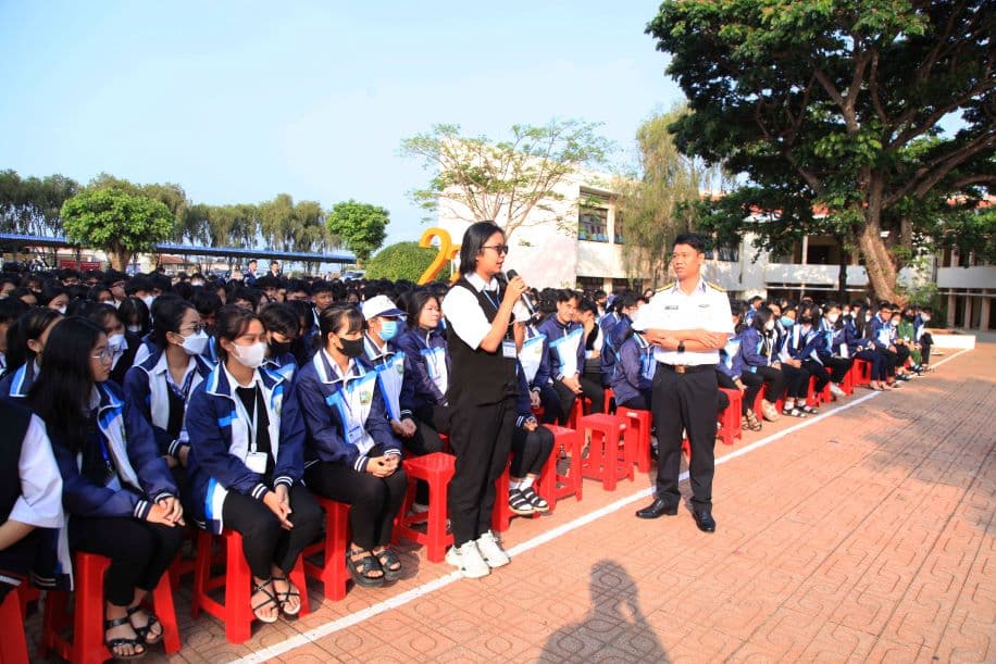 Vùng 4 Hải quân thông tin về biển, đảo tại tỉnh Lâm Đồng