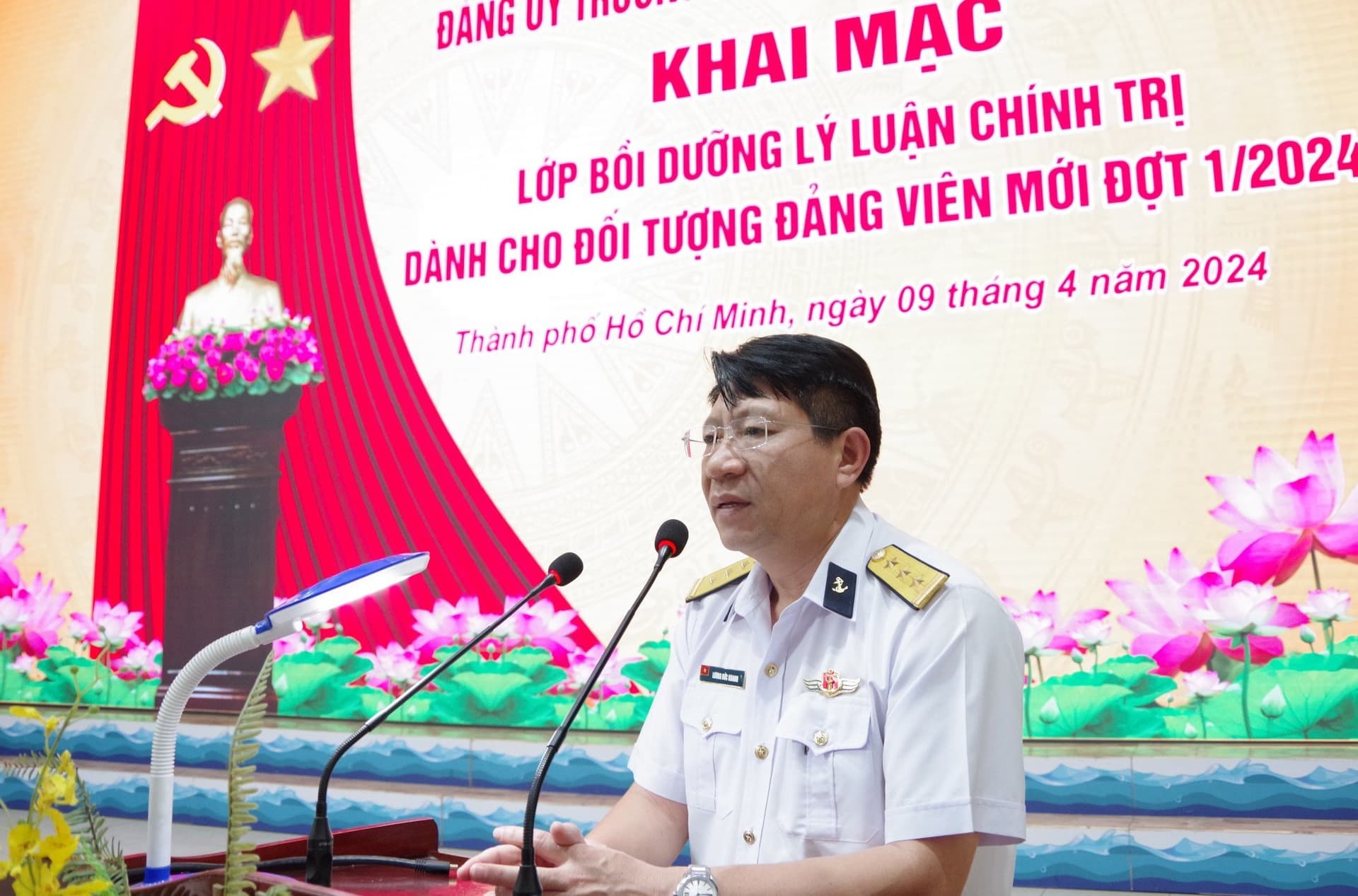 Khai mạc lớp bồi dưỡng chính trị đảng viên mới đợt 1 năm 2024