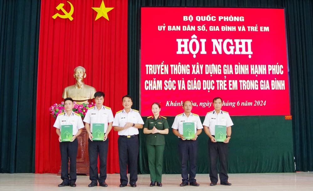 Ủy ban dân số, gia đình và trẻ em Bộ Quốc phòng truyền thông tại Lữ đoàn 146