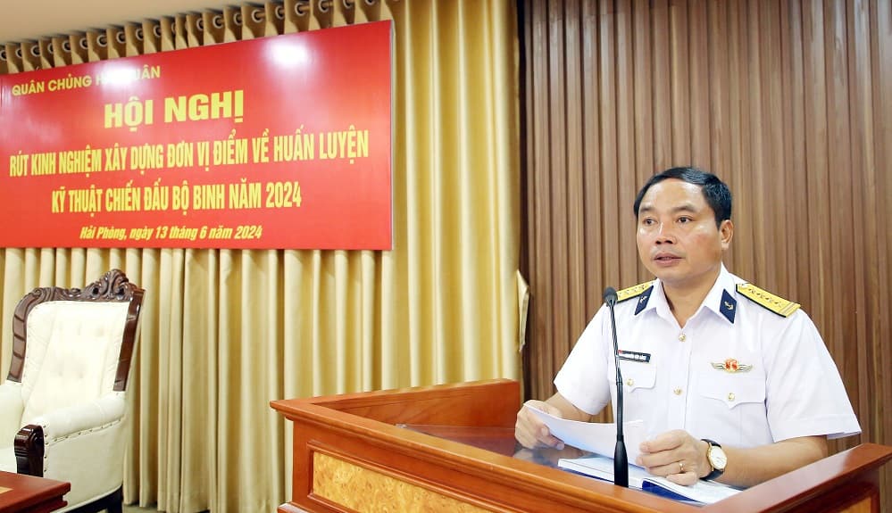 Hội nghị rút kinh nghiệm xây dựng đơn vị điểm về huấn luyện kỹ thuật chiến đấu bộ binh năm 2024