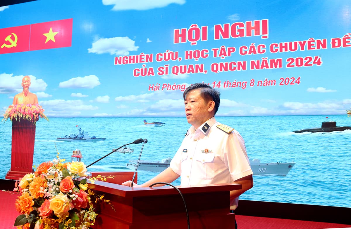 Học tập, nghiên cứu các chuyên đề chính trị năm 2024