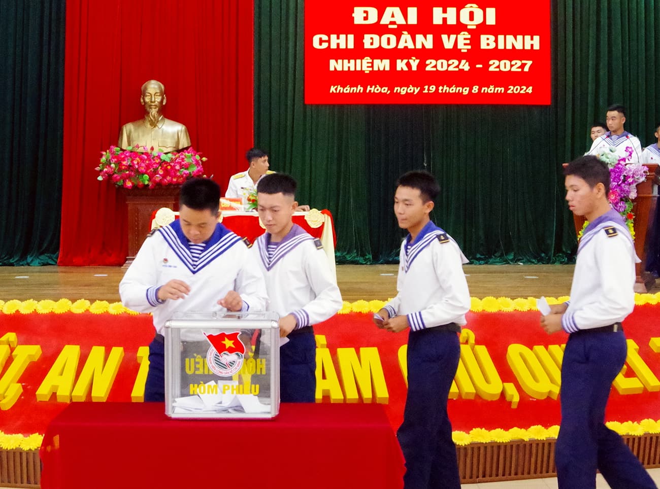 Đại hội Chi đoàn làm trước của Đoàn cơ sở Kho 858