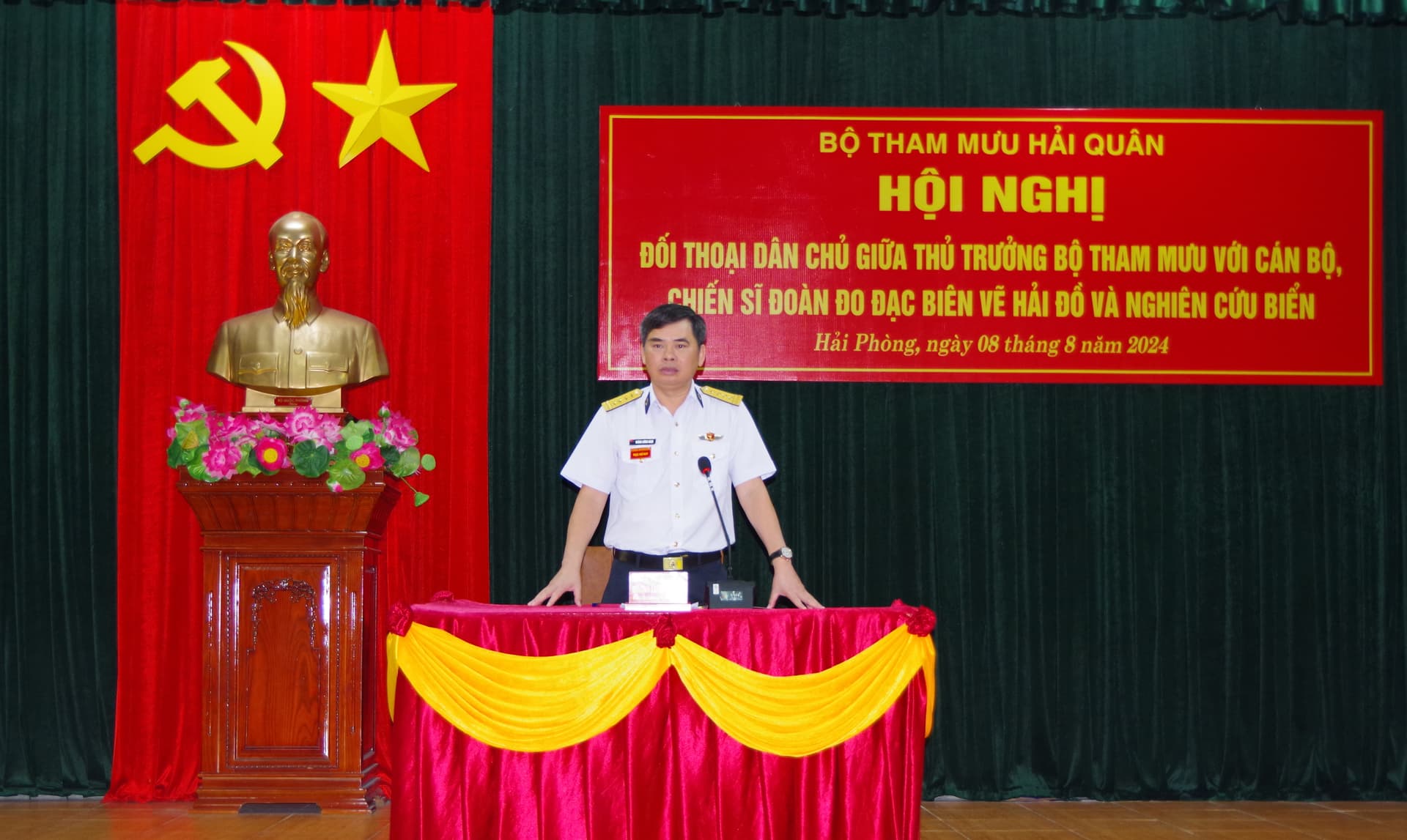 Bộ Tham mưu tổ chức đối thoại dân chủ với cán bộ, chiến sĩ Đoàn Đo đạc biên vẽ hải đồ và nghiên cứu biển