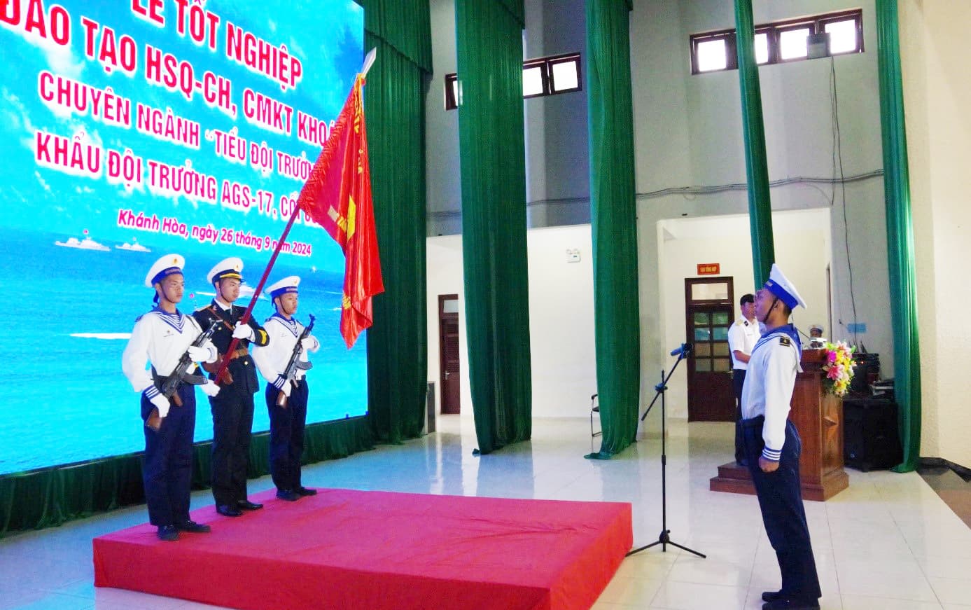 Trung tâm Huấn luyện Vùng 4: Lễ tốt nghiệp đào tạo hạ sĩ quan-chỉ huy, chuyên môn kỹ thuật Khóa 28
