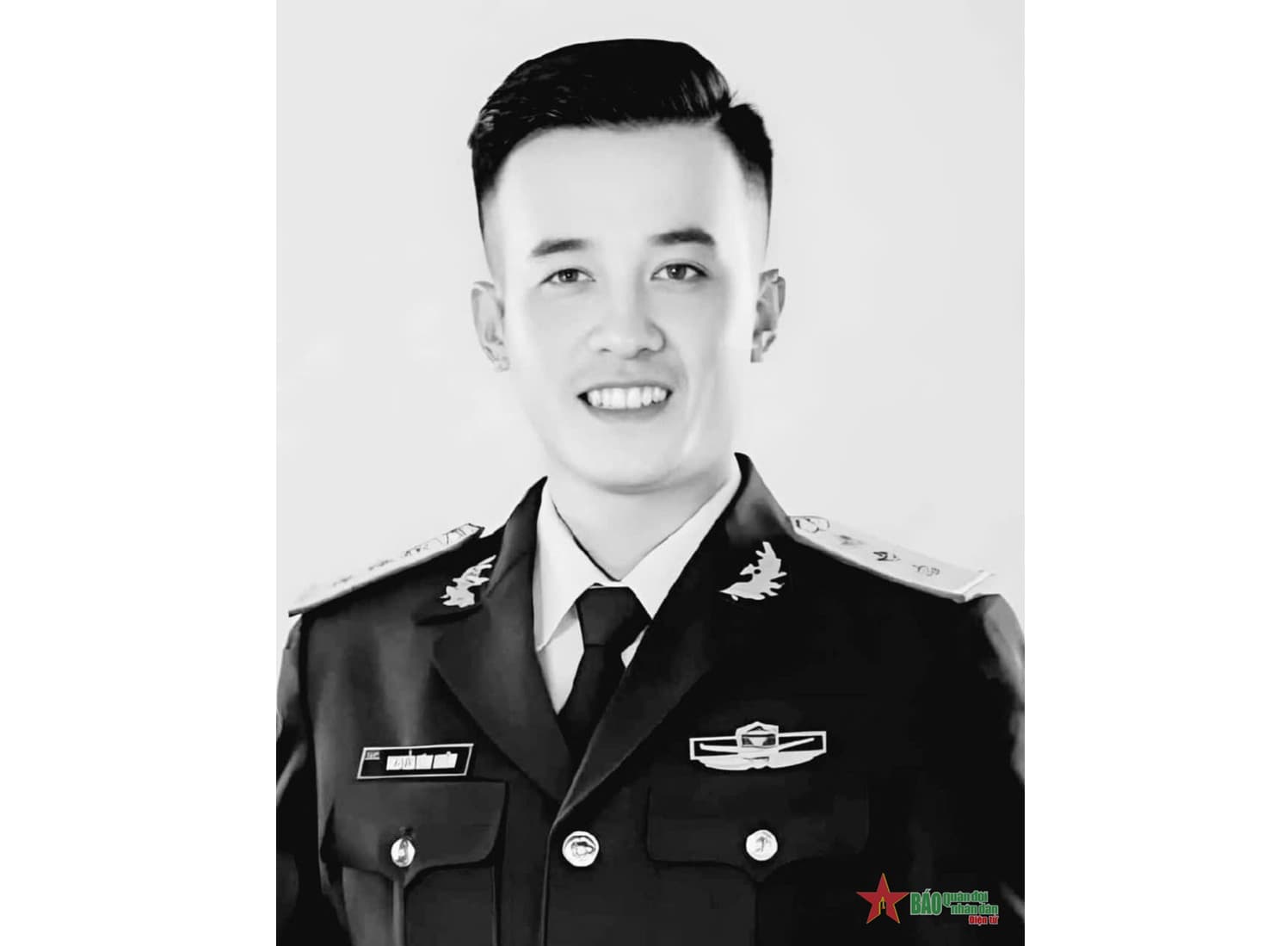 Chủ tịch nước truy tặng Đại úy Nguyễn Đình Khiêm Huân chương Bảo vệ Tổ quốc hạng Ba