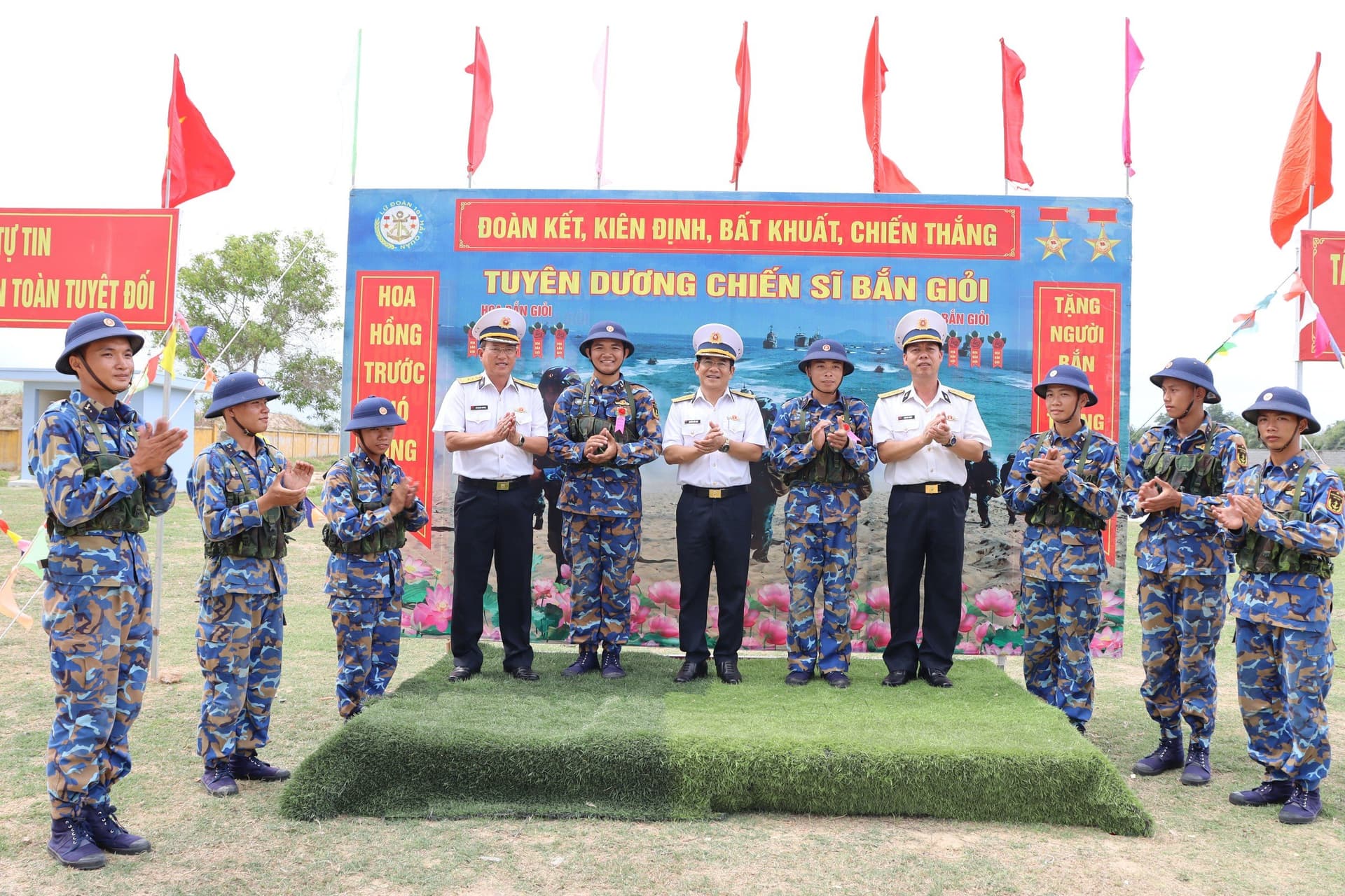 Chiến sĩ mới Lữ đoàn 101 hoàn thành tốt nội dung kiểm tra 3 tiếng nổ