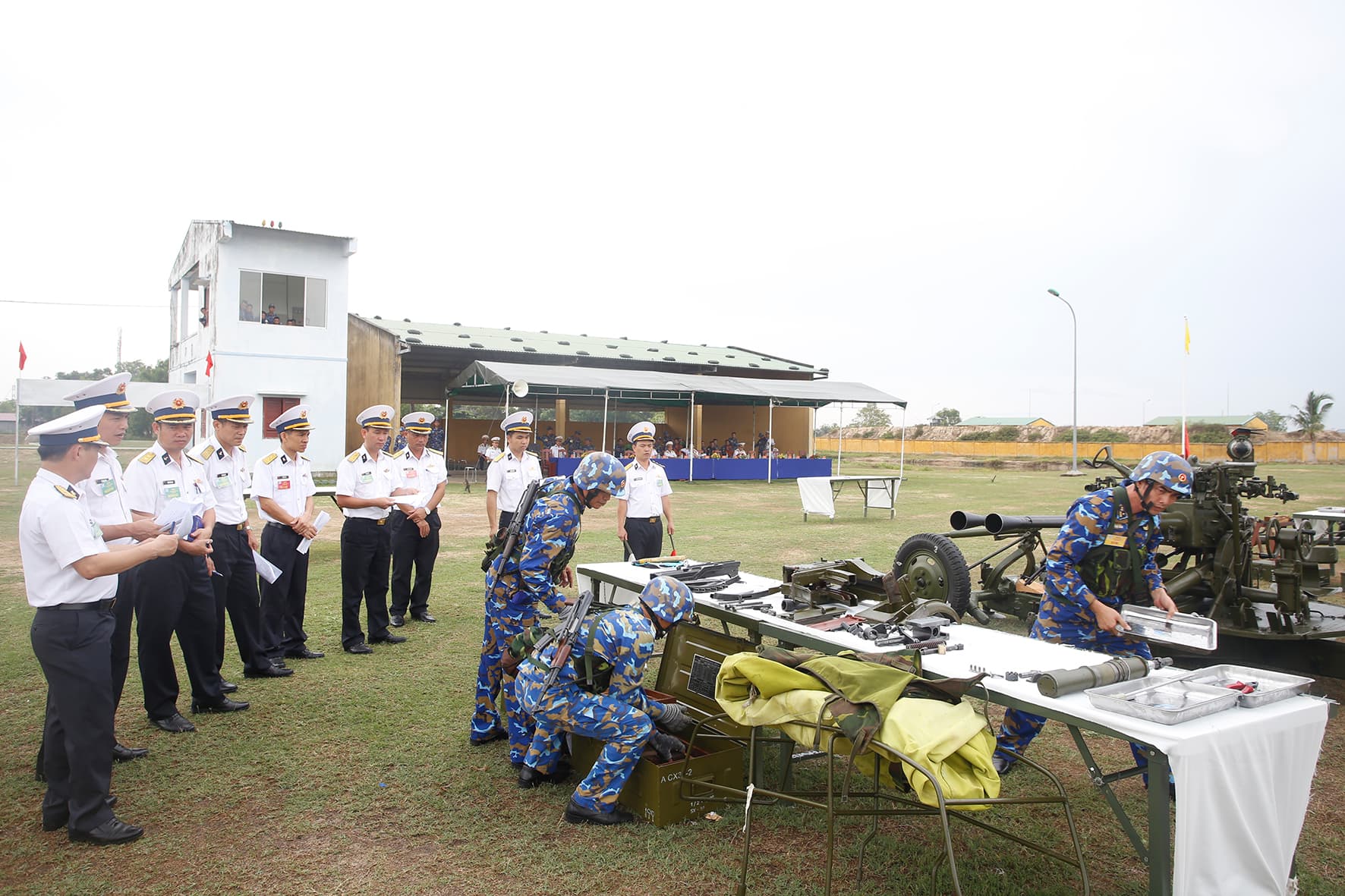 Hội thi thợ sửa chữa quân khí giỏi năm 2024