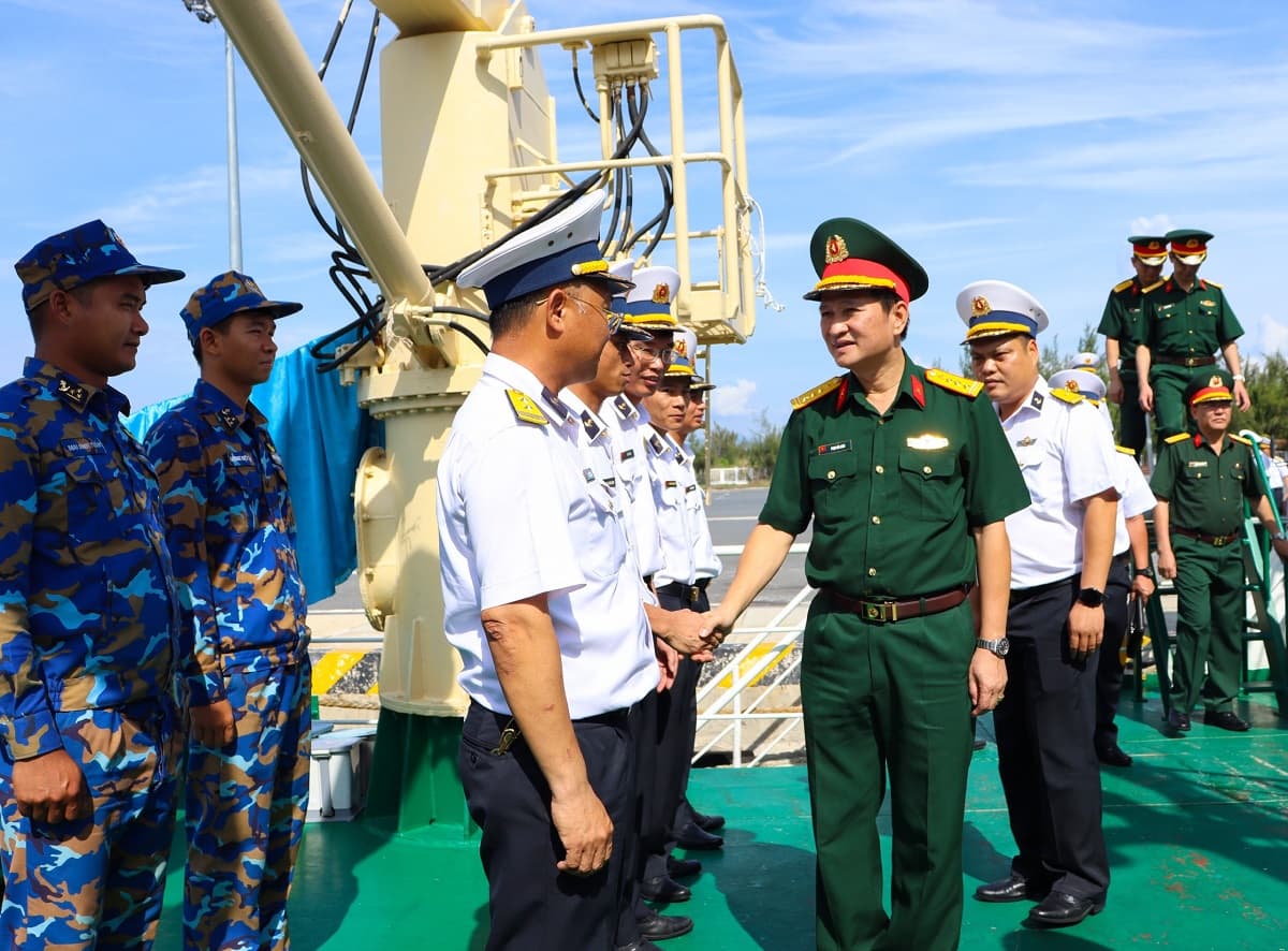 Đoàn công tác của Cục cứu hộ - cứu nạn kiểm tra Vùng 4