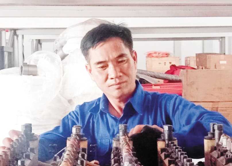 Thủ kho gương mẫu, chuyên cần