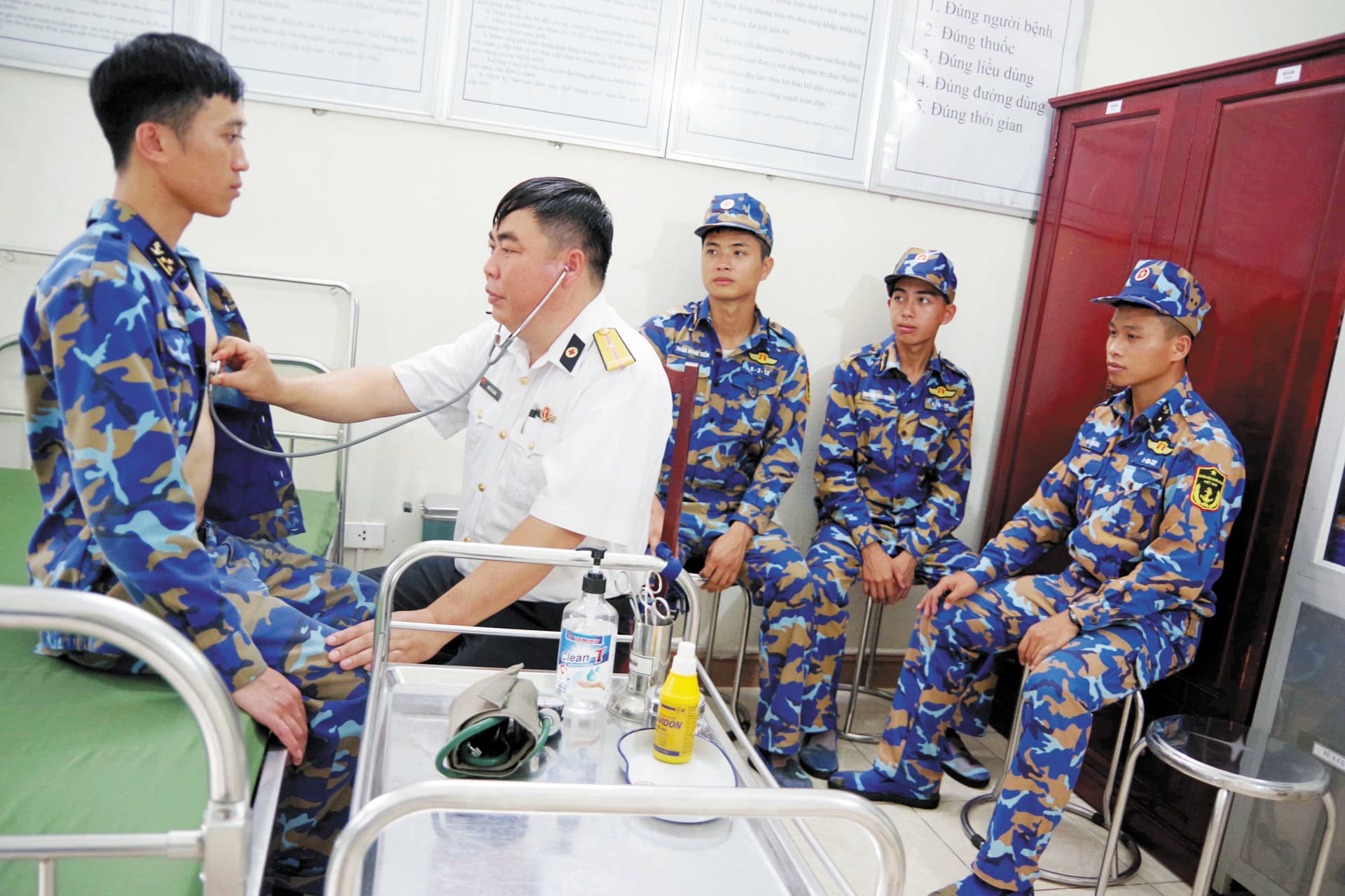 Chủ động chăm sóc sức khỏe bộ đội ngay tại cơ sở