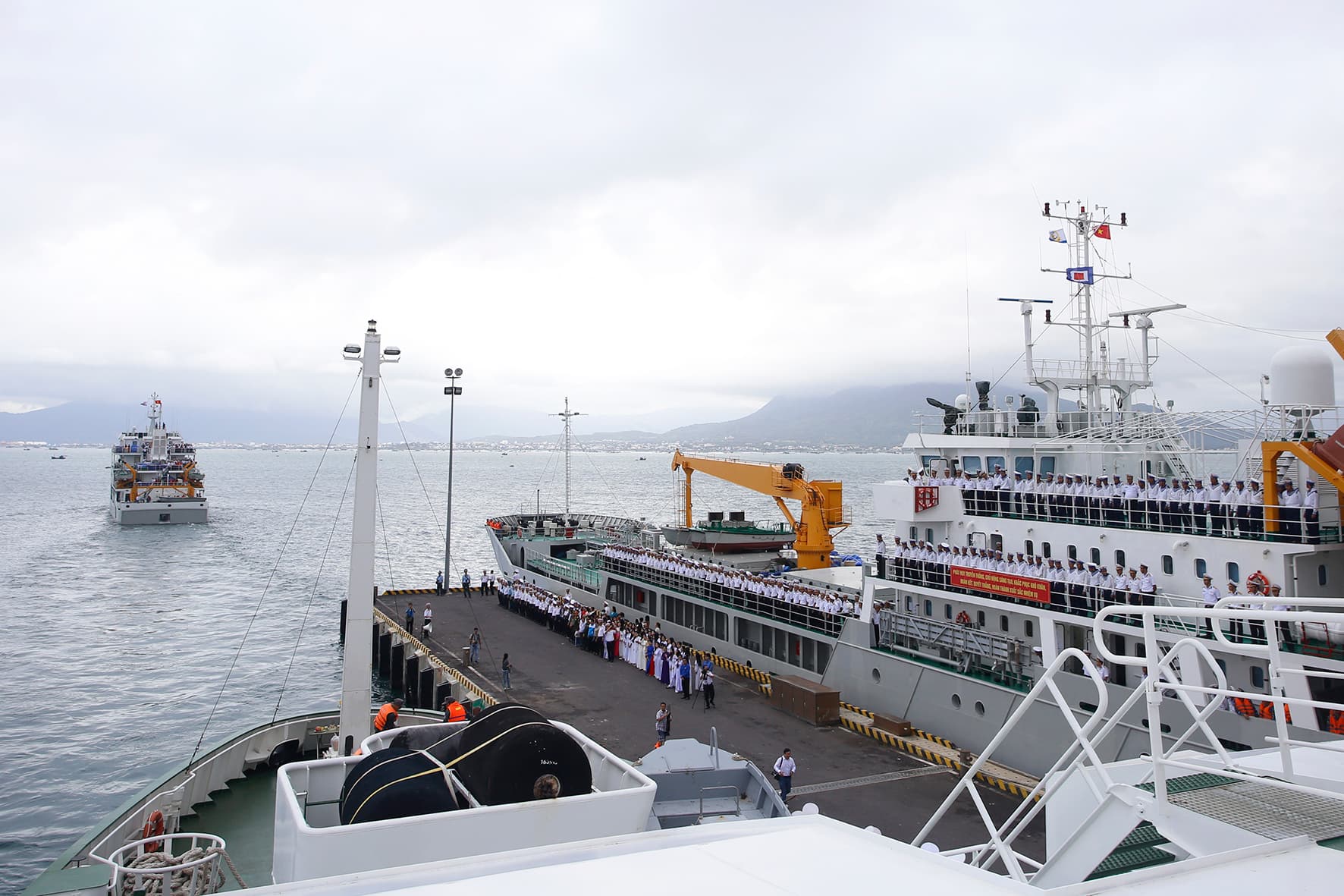 Vùng 4 tổ chức tiễn đoàn công tác đi chúc tết quân và dân huyện đảo Trường Sa