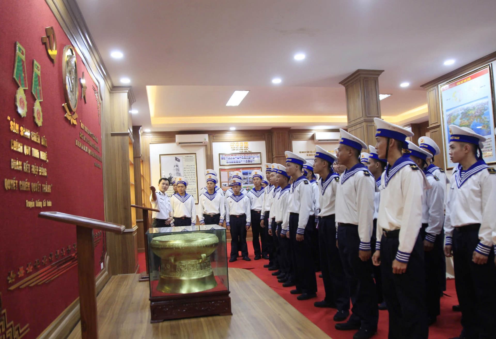 Lữ đoàn 162 gặp mặt, giao nhiệm vụ cho chiến sĩ mới về đơn vị