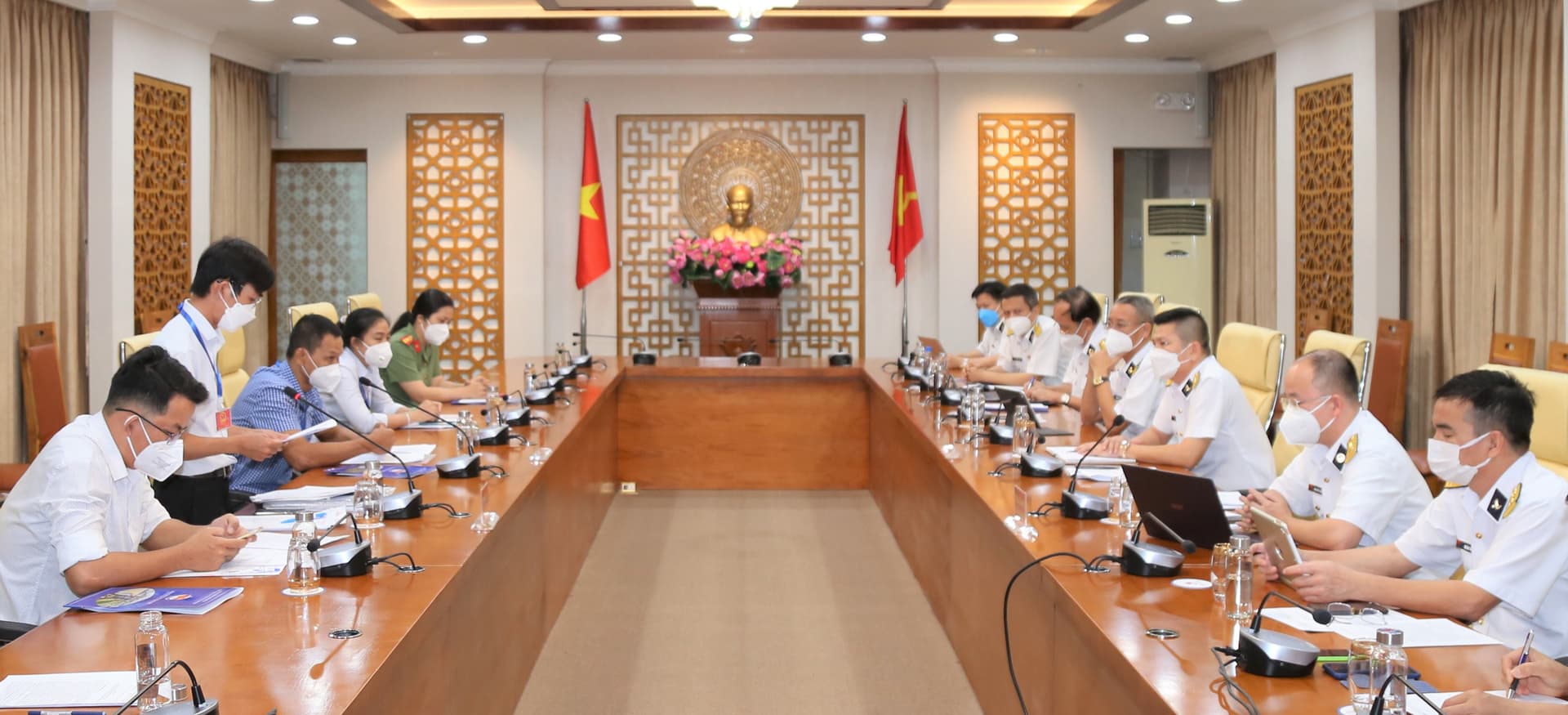 Kiểm tra, giám sát an toàn phòng, chống dịch Covid-19  tại cảng Tân cảng Cát Lái