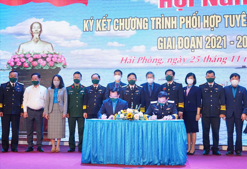 Ký kết Chương trình phối hợp tuyên truyền biển, đảo giai đoạn 2021-2026