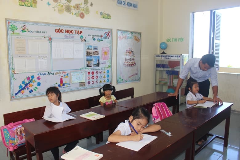 Những người “ươm mầm” ở Trường Sa