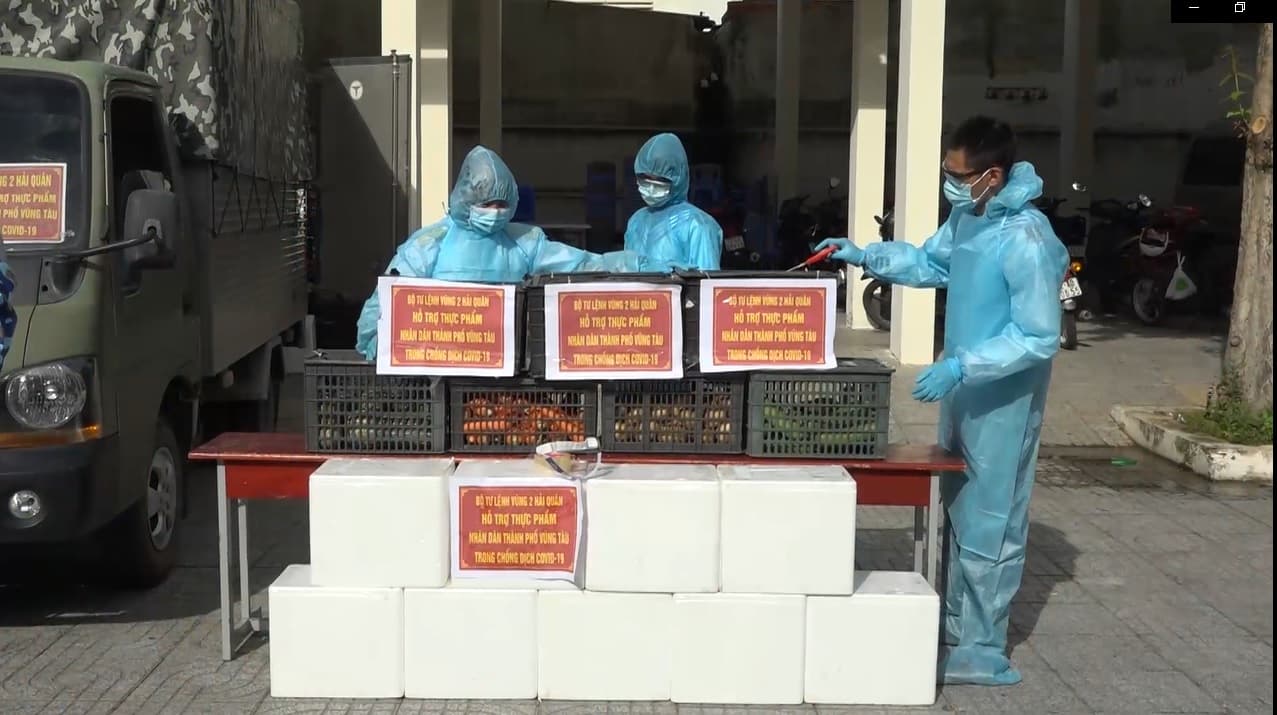 Vùng 2 Hải quân chung tay chống dịch với các địa phương