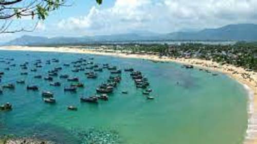 Biển miền Trung sau mùa giông bão