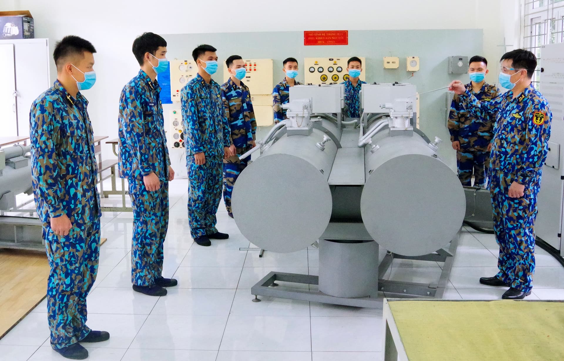 Trường Cao đẳng Kỹ thuật Hải quân: Thực hiện tốt “mục tiêu kép”