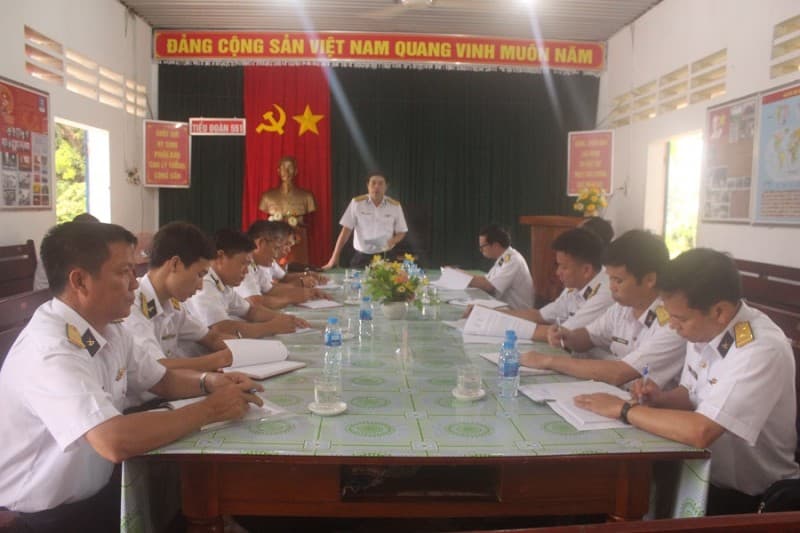 Vùng 5 Hải quân thực hiện tốt phân bổ hạn mức xăng dầu