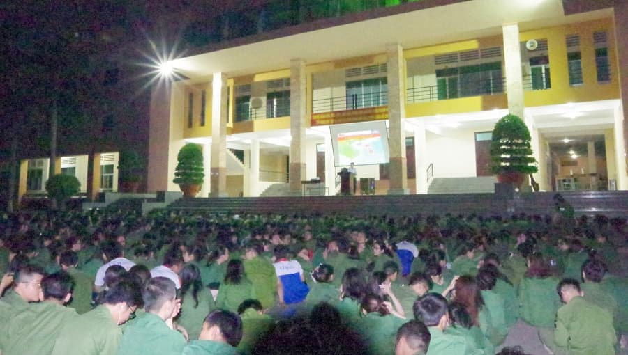 Hơn 3.000 sinh viên Đại học Kinh tế TP. Hồ Chí Minh được thông tin về biển, đảo Tổ quốc