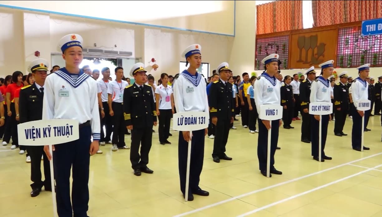 Khai mạc giải thể dục thể thao chào mừng 60 năm Ngày truyền thống Bộ Tham mưu, Cục Chính trị và Cục Hậu cần Hải quân