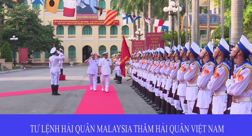 Tư lệnh Hải quân Hoàng gia Malaysia thăm Hải quân nhân dân Việt Nam