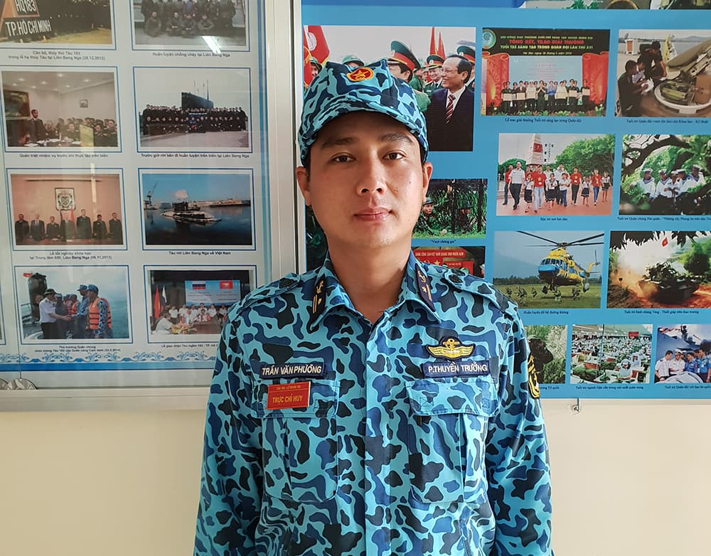 Phó Thuyền trưởng tàu ngầm mẫu mực