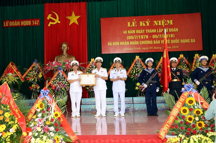 Lữ đoàn Hải quân đánh bộ 147: Đón nhận Huân chương Bảo vệ Tổ quốc hạng Ba