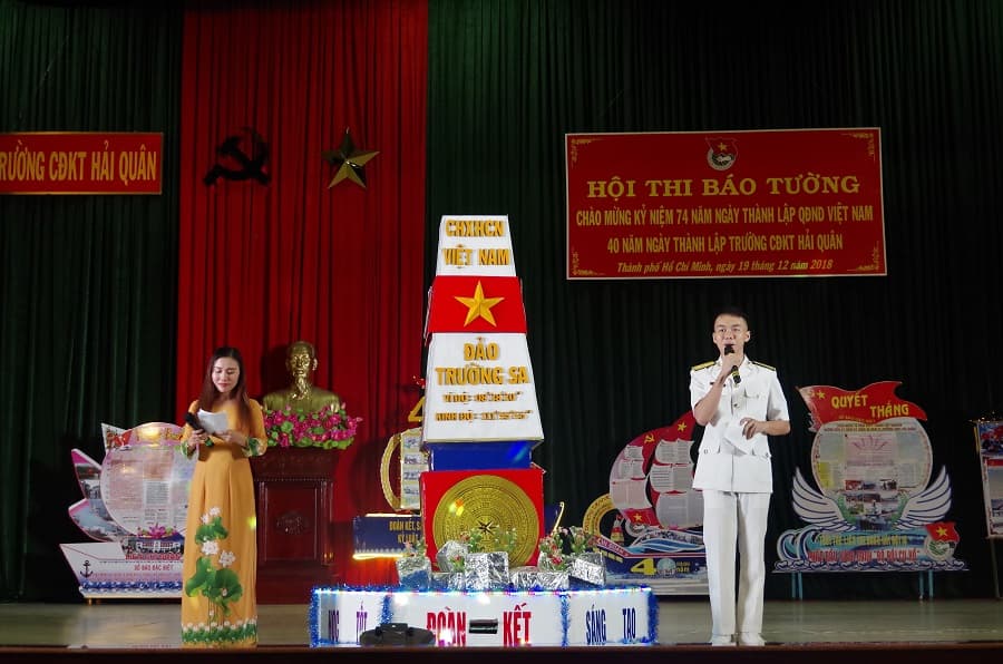 Trường Cao đẳng Kỹ thuật Hải quân tổ chức Hội thi bình báo tường